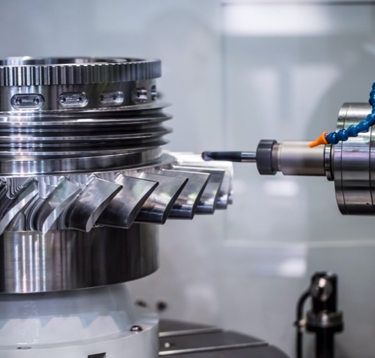 Gros plan d'une machine de mécanique de précision